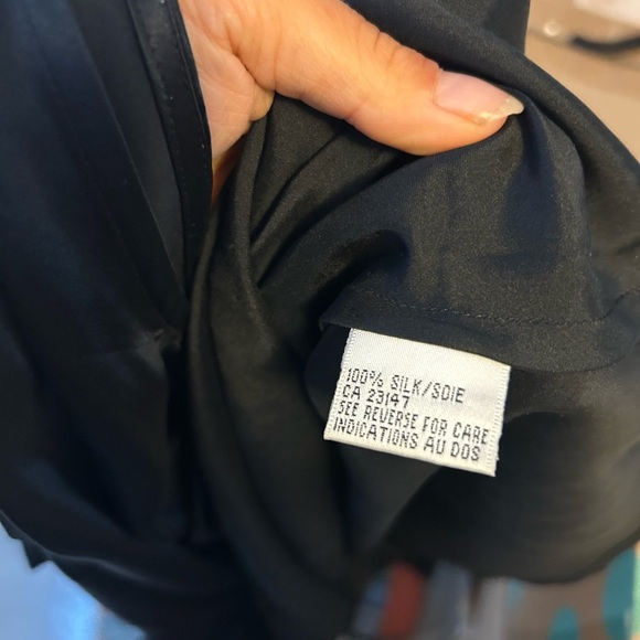 Talbots Vintage Black Silk Shell Top - Picture 4 of 5
